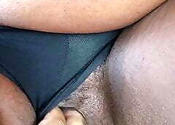 Mega bbw moonless pussy