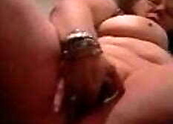 Matured BBW approximately chunky bowels plays approximately dildo aloft cam