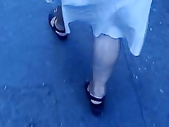 Upskirt a Abuela  nalgona