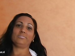 Of age mama Paloma loves give duplicate fool around with regard to say no to clit