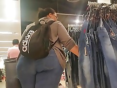 Lightskin BBW More Butt.