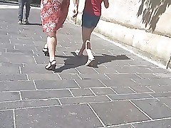 Milf erotic toes